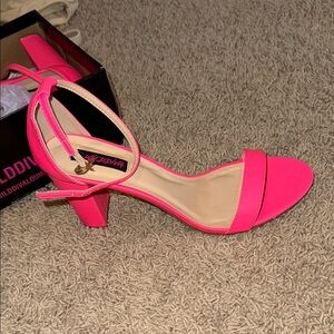 Wild Diva Pink Stiletto Heels Elegant Minimalist Design
